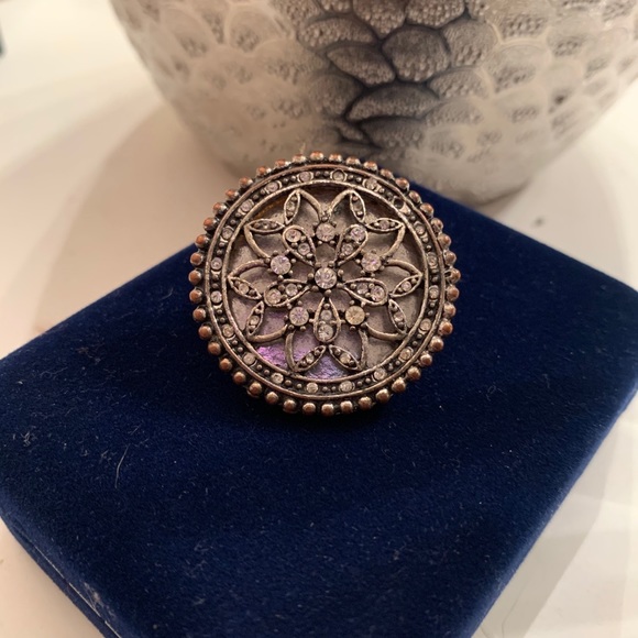 Ring - Picture 3 of 5